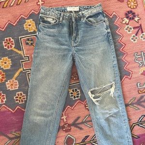 Like new Topshop Ripped straight leg raw hem jeans